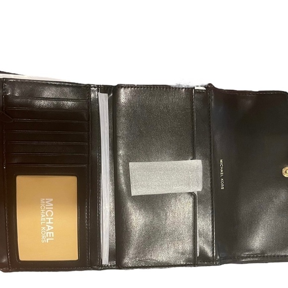 MICHAEL KORS Jet Set Large Flap Phone Wristlet Wallet Black - Picture 8 of 10